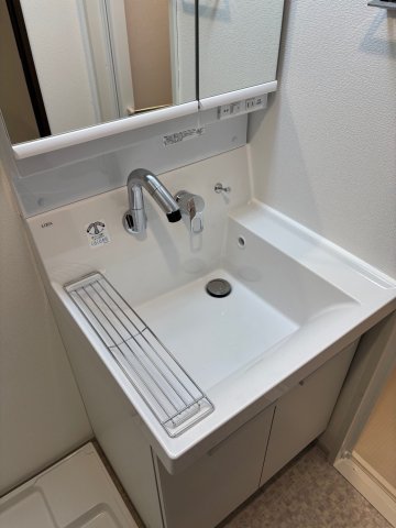 GENOVIA聖蹟桜ヶ丘0109号室 洗面
