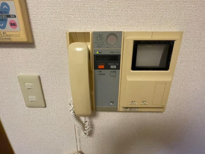 ミリオンプラザ目黒駅前6階 モニター付きインターホン