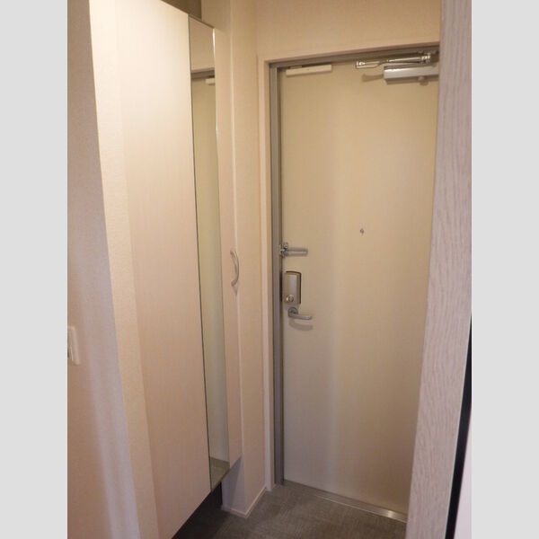 エヴァーラスティング千葉 玄関