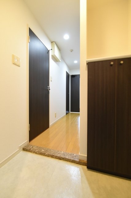 レガリアタワーレジデンス 玄関