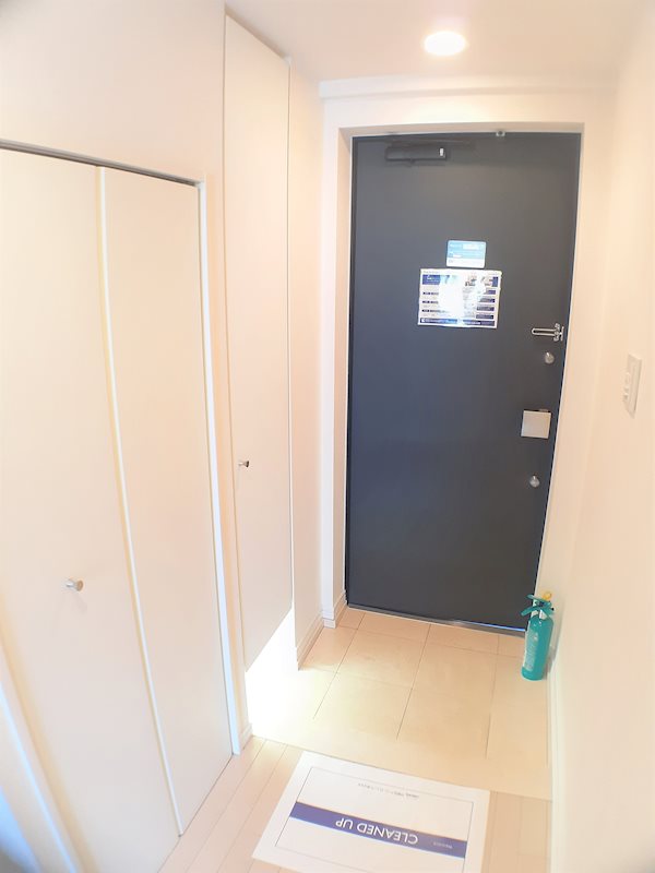 レジディア市ヶ谷 玄関