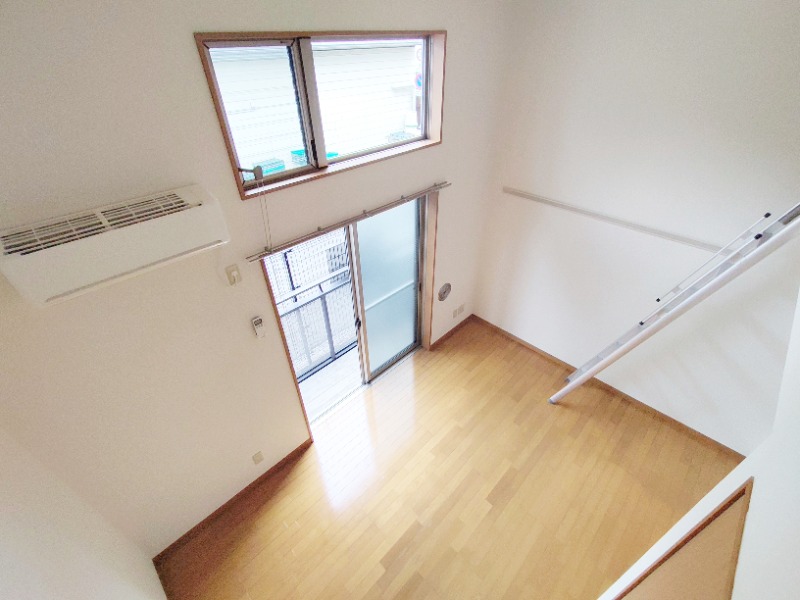 レオン三原 内観