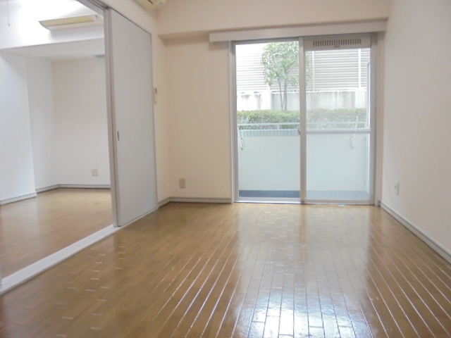 ＳＡＮＫＯ　ＨＥＩＧＨＴＳ　ＯＳＡＫＩ リビング