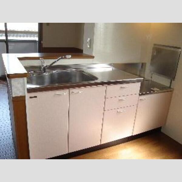 シャレーエスポワール　壱番館 対面キッチン(背面に吊戸棚収納も有り☆)