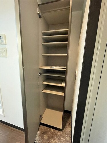 メゾンパール豊玉2階 玄関収納　※前回募集時2023年1月撮影