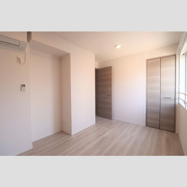 セレスティア池袋立教通り305号室 洋室