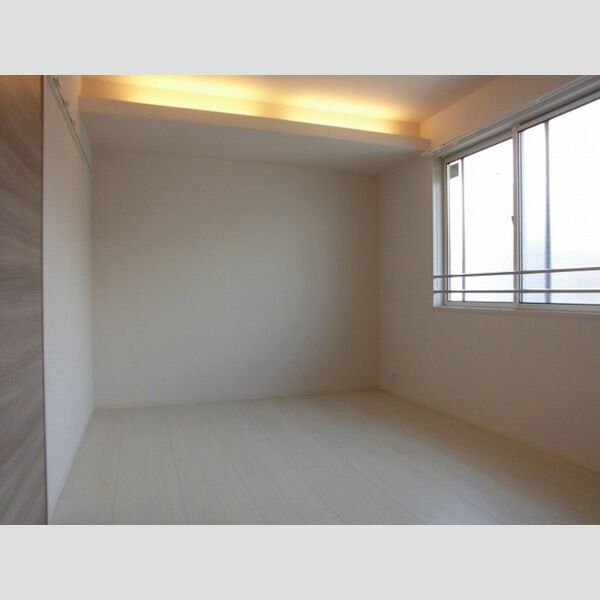 サクラハイツ202号室 ♪洋室7.5帖♪