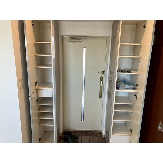 グランシティラピュタタワー1101号室 玄関収納