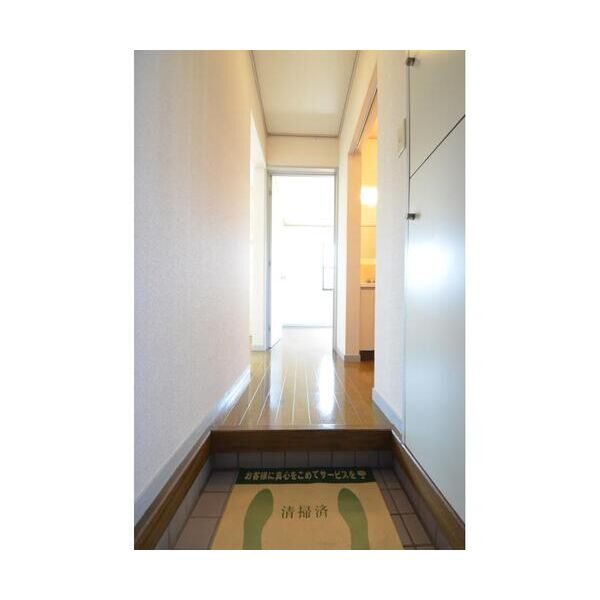 グランドールイズミIII 玄関