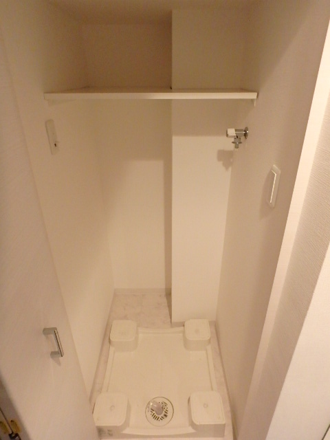 グランド・ガーラ代々木参宮橋3階 室内洗濯機置場