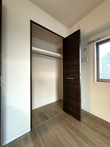 ユードリーム東川口駅前 クロゼット（洋室約5.0畳）　※2024年02月撮影