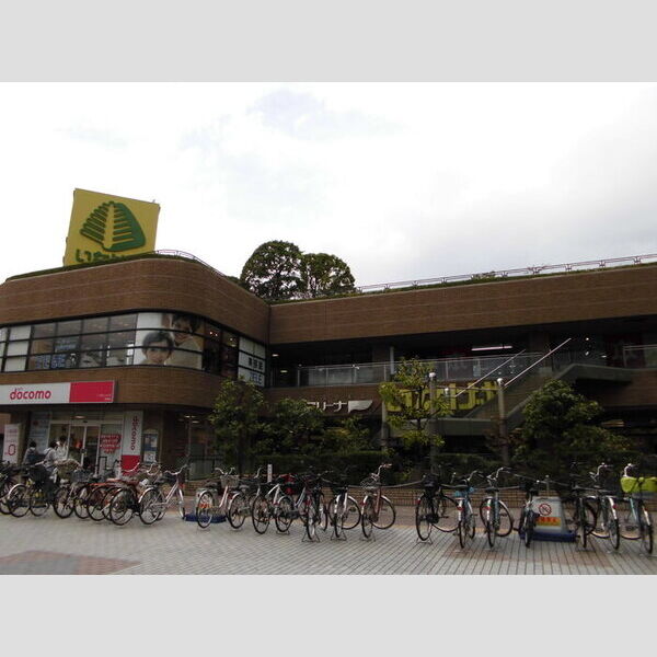 Breeze谷塚 いなげや　780m