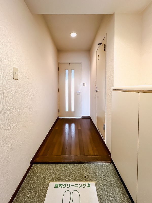 メゾンデュソレイ5階 玄関