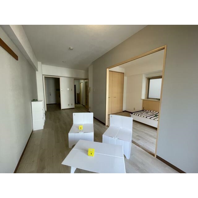 ホワイトパレス リビング