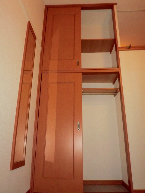 レオパレスＳＵＮ　ＬＩＧＨＴ クローゼット