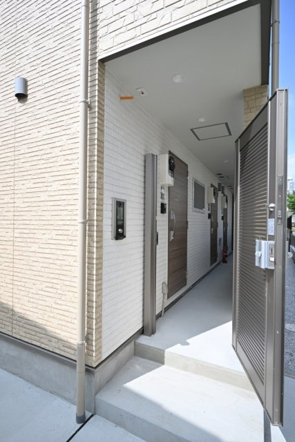 ＺＥＲＤＩＡ草加1階 エントランス