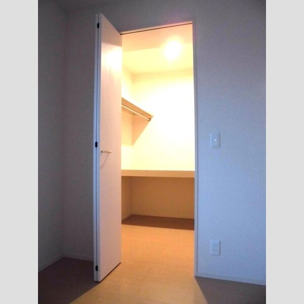 PARK　HILLS　MIYAKO　E 収納