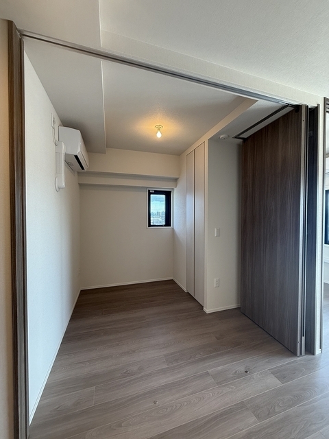 プレディアコート三軒茶屋702号室 洋室3.1帖　2025年10月撮影