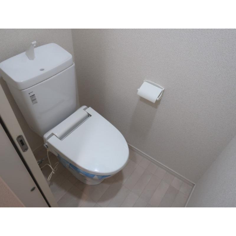 ガーデンコート仁戸名 トイレ