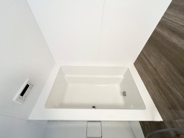 Luminous coat バス