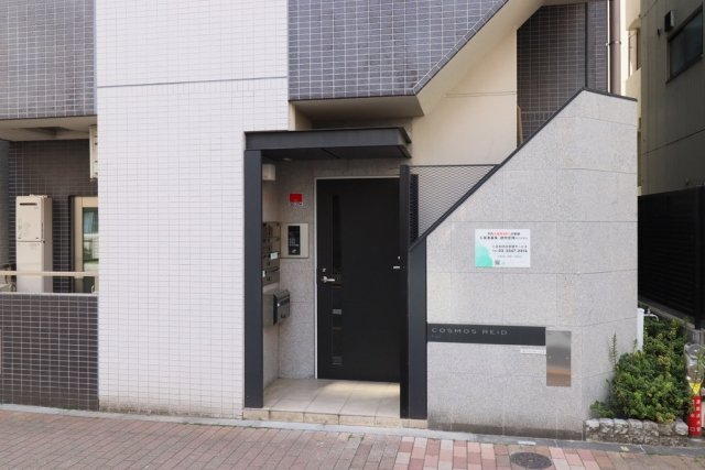 コスモリード入谷1階 エントランス