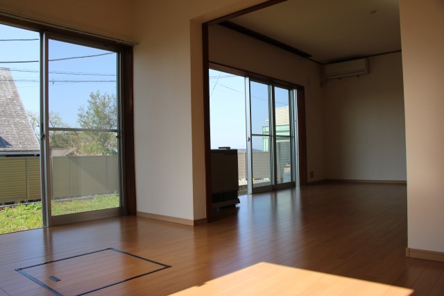 片瀬山戸建HOUSE号室 リビング