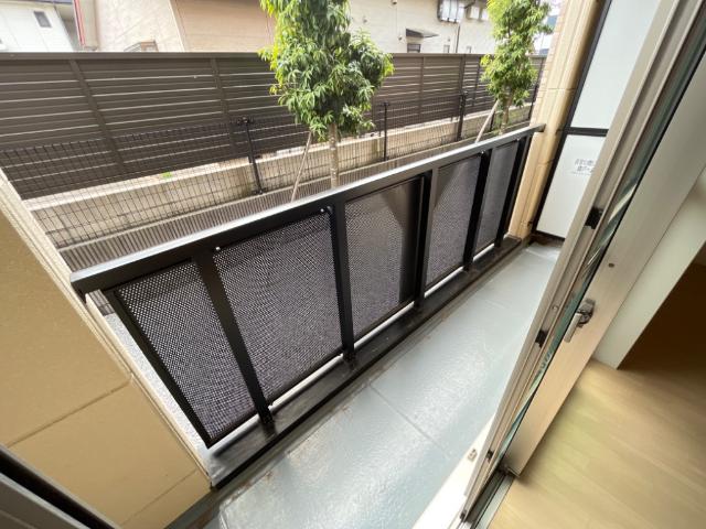 ロイヤル　パピヨン101号室 ベランダ