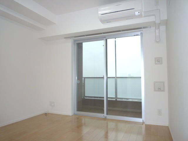 クレイシア新大塚 リビング