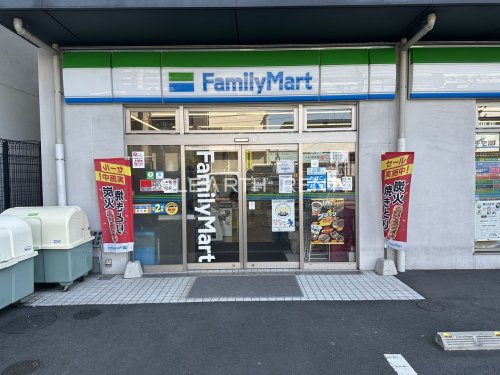 コンシェリア池上 ＴＨＥ ＲＥＳＩＤＥＮＣＥ3階 【コンビニエンスストア】ファミリーマート 大田池上五丁目店まで159ｍ