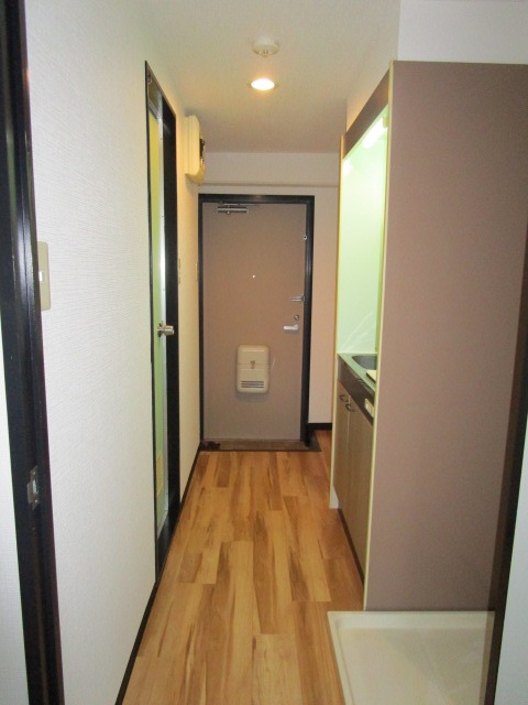 ドミール赤塚 玄関