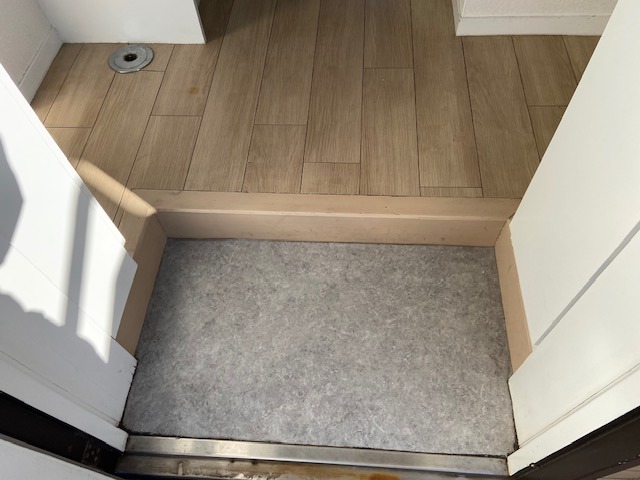 ユーコート鶴ヶ峰(E-195)3階 玄関