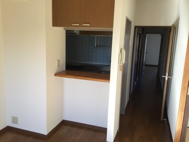 ハチホウマンション・桜丘 リビング