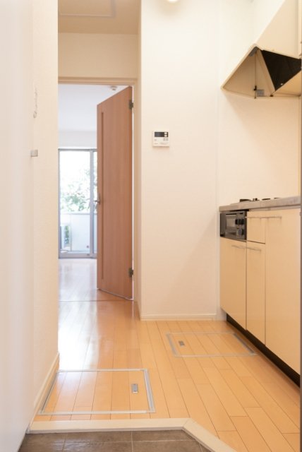 メゾン・ド・ソレイユ千住北1階 玄関