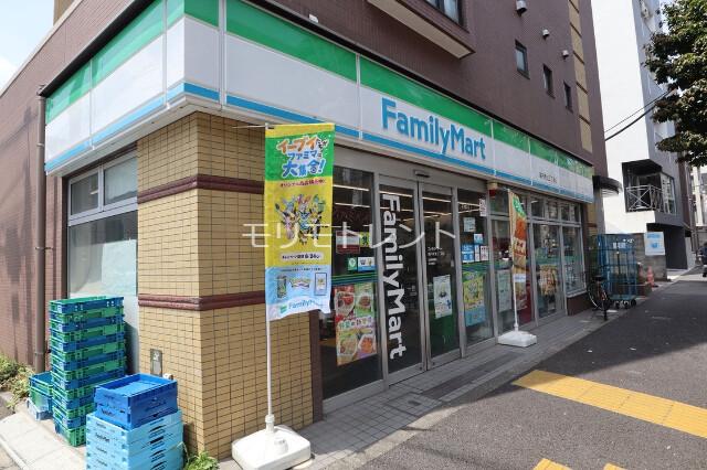 アトリオフラッツ高円寺4階 ファミリーマート高円寺北三丁目店