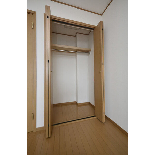 エレガンス鵠沼0301号室 収納