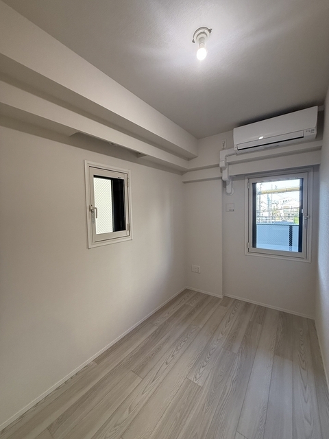 プレディアコート三軒茶屋202号室 洋室4.2帖　2025年10月撮影