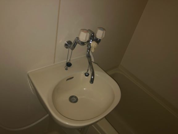 レオパレスＵＺＡＷＡ 内観