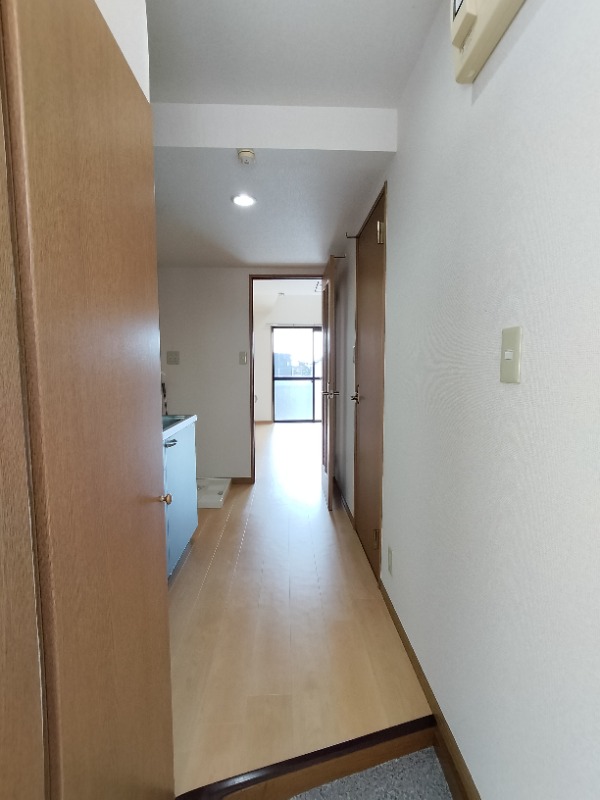 サンヴィアーレ一橋学園2階 玄関