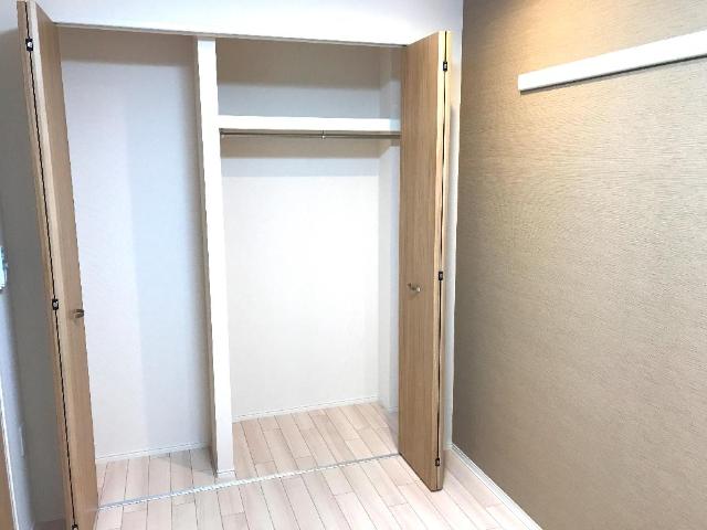 Ｃｒｅｃｉａ102号室 洋室クローゼット
