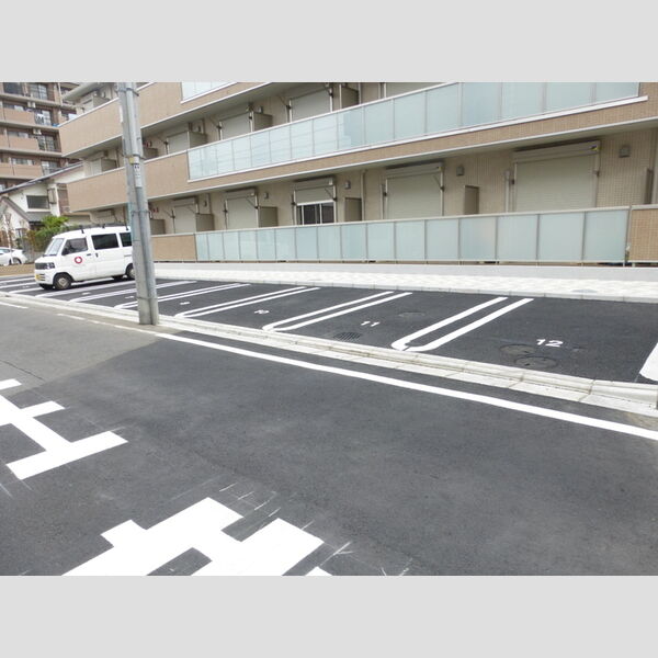 アグスター107号室 駐車場