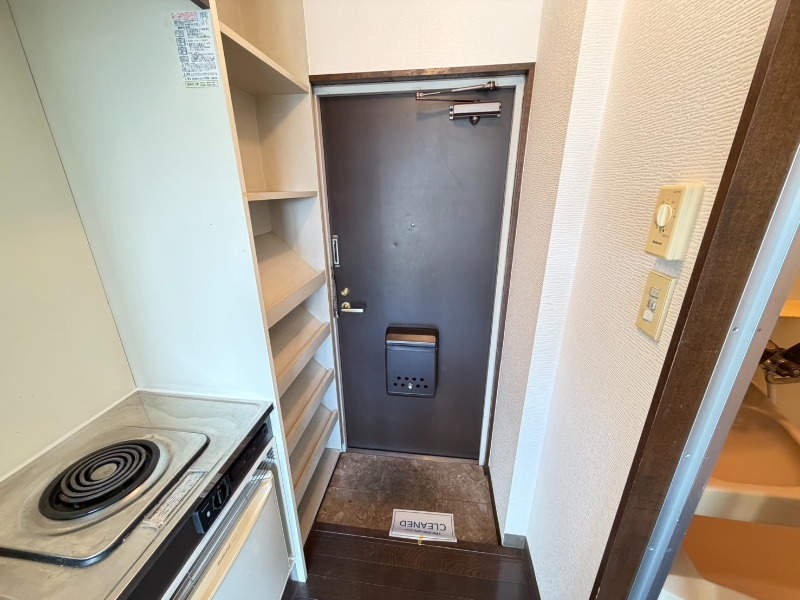 シャトー弥生3階 玄関