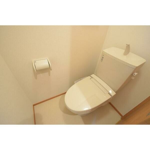 フォレストメゾン三河島 トイレ