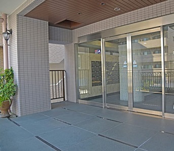 スカイノブレ川崎柳町5階 エントランス