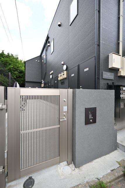 サザンロード氷川台1階 エントランス