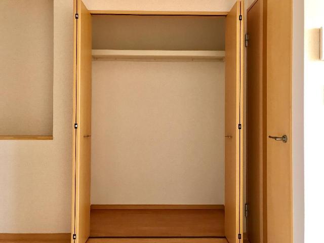 サザンウェイブ湘南 リビングクローゼット