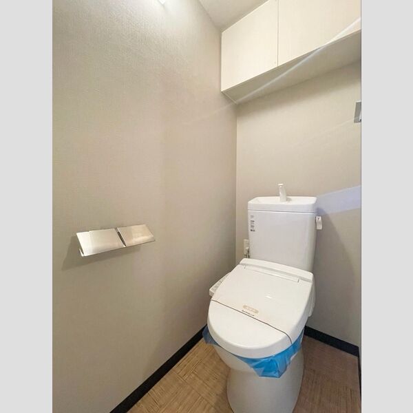 ロイジェントパークス四ツ谷802号室 トイレ