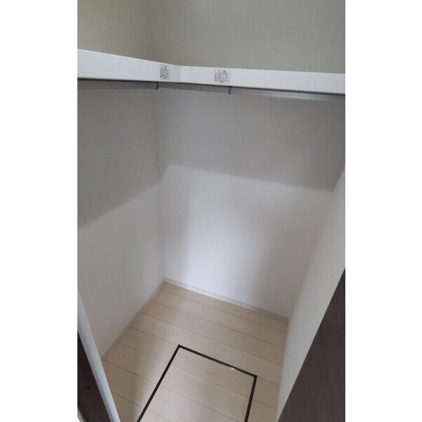 アレンデール104号室 収納