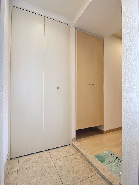 サンスタレ浅草 玄関