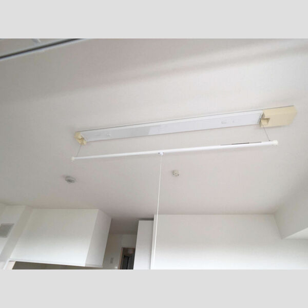 リビングタウン北越谷　B306号室 室内物干し