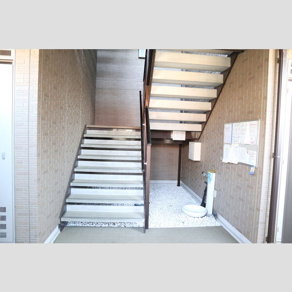 リモージュ新郷 階段室